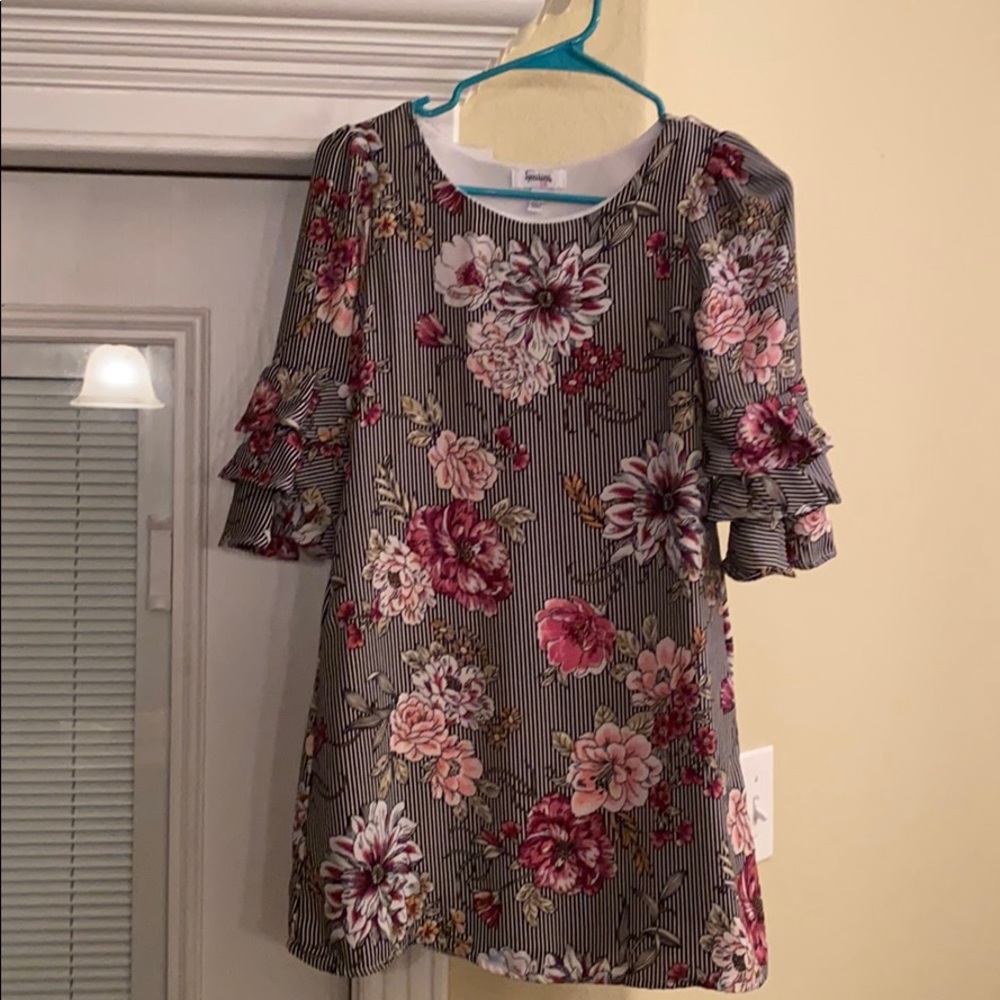 Girls dress (used) good condition